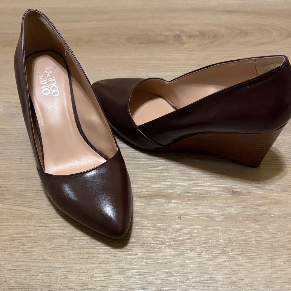 Franco Sarto Frankie Dark Brown Wedge Shoes size 9Wide
